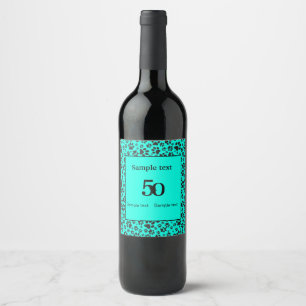 Etiqueta Para Botella De Vino Huellas de perro negras y blancas con lunares sobr