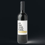 Etiqueta Para Botella De Vino Joy Love Latkes Peace Hanukkah Funny Jewish<br><div class="desc">gracioso,  judío,  latke,  regalo,  cumpleaños,  chanukah,  judío,  vacaciones,  menorah</div>