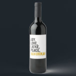 Etiqueta Para Botella De Vino Joy Love Latkes Peace Hanukkah Funny Jewish<br><div class="desc">gracioso,  judío,  latke,  regalo,  cumpleaños,  chanukah,  judío,  vacaciones,  menorah</div>