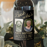Etiqueta Para Botella De Vino Mira quién es 70 Black & Gold 2 Photo Birthday Par<br><div class="desc">¡Mira quién tiene 70 años! Añada un toque elegante y personalizado a las decoraciones de la fiesta de cumpleaños número 70 para él o ella con las etiquetas de las botellas de vino negro y oro de la foto personalizado. Las imágenes y la redacción de esta plantilla son sencillas para...</div>