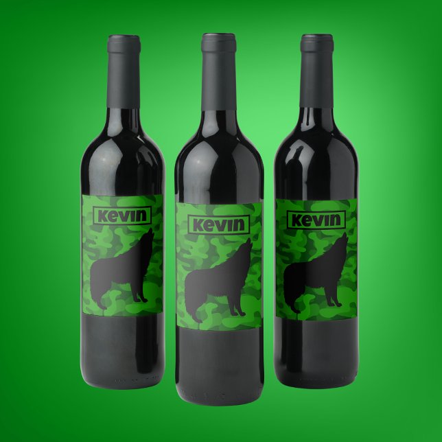 Etiqueta Para Botella De Vino Monograma de silueta de lobo negro verde moderno | (Subido por el creador)