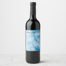 Navidades con copos de nieve en un fondo azul