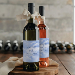 Etiqueta Para Botella De Vino Nubes de espuma blanca azul ensueño elegante matri