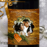 Etiqueta Para Botella De Vino Nueva Weds First Christmas Together Wine Label<br><div class="desc">Sello de vino con estilo dorado con la foto de su personalizado y una rama de pino con etiqueta. Hermoso para una primera Navidad juntos.</div>