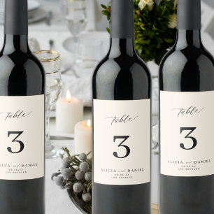 Etiqueta Para Botella De Vino Número de mesa de boda minimalista en negro y marf