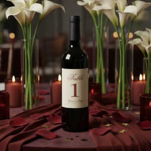 Etiqueta Para Botella De Vino Números de mesa de boda rojos y elegantes en estil