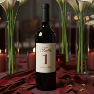 Etiqueta Para Botella De Vino Números de mesa de boda rojos y elegantes en estil