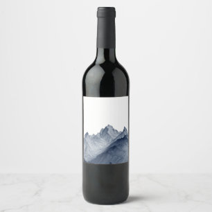 Etiqueta Para Botella De Vino Paisaje montañoso hecho a mano en estilo Minimalis