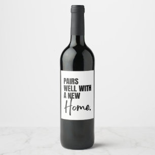 Etiqueta Para Botella De Vino Pareja bien con un nuevo hogar, calentando el hoga