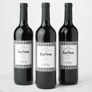 Etiqueta Para Botella De Vino Patrón Arabesco Simétrico en Blanco y Negro Intens
