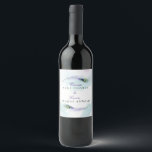 Etiqueta Para Botella De Vino Peacock Feather<br><div class="desc">Pluma de pavo real. Estas elegantes etiquetas de vino de plumas de pavo real violeta están diseñadas con dos plumas de pavo real rodeando una elegante tipografía y un fondo acuático. Personalice este diseño con su nombre, fecha de boda y cualquier otro mensaje de personalizado que desee incluir. El color...</div>