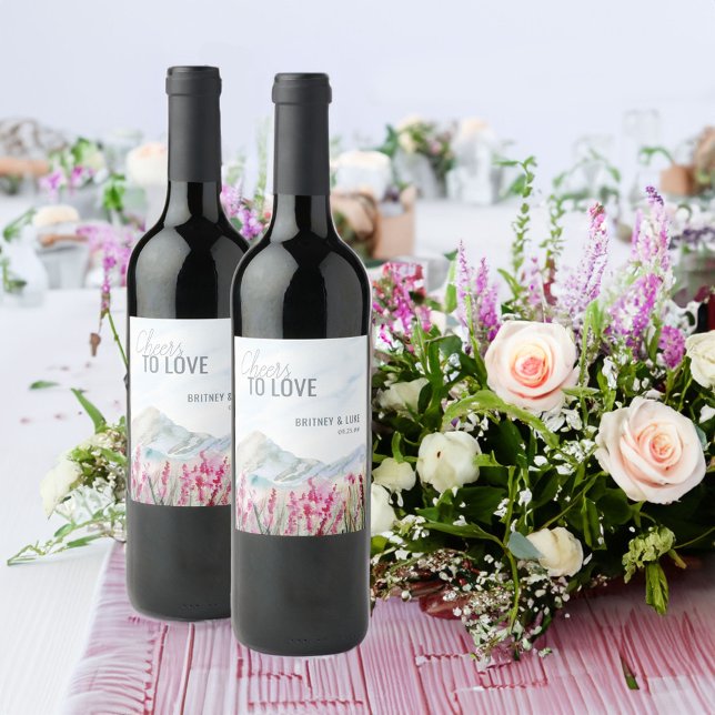Etiqueta Para Botella De Vino Saludos para amar a Boda de la montaña acuarela (Cheers to Love Mountain Meadow wine bottle labels)