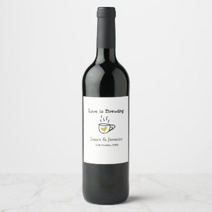 Etiqueta Para Botella De Vino Taza de café Love is Brewing corazón dorado nombre