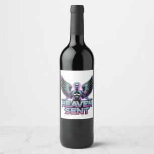 Etiqueta Para Botella De Vino Un ángel metálico brillante con alas, diseño Y2K