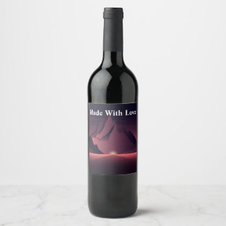 Etiqueta Para Botella De Vino Un ilustracion de atardecer de montaña
