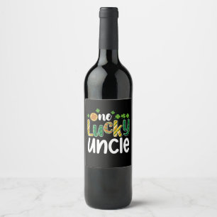 Etiqueta Para Botella De Vino Un tío afortunado que coincide con una familia en 