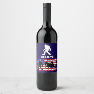 Etiqueta Para Botella De Vino Unicornio, Jackalope, Bigfoot y la bandera estadou