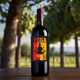 Etiqueta Para Botella De Vino Yoga divertida y Lotus Pose de vino
