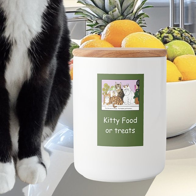 Etiqueta Para Comida Los gatos están a cargo (Subido por el creador)