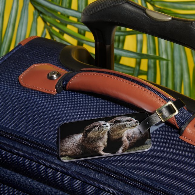 Etiqueta Para Maletas Animales de bebé más afectados | Otters Manteniend (Anverso In situ 3)