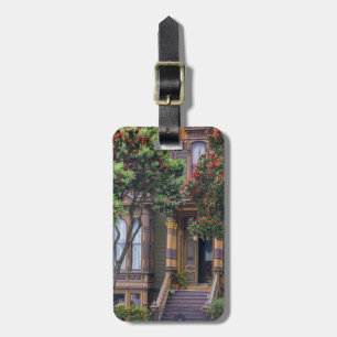 Etiqueta Para Maletas Árbol de ciruelas rojas floridas con un estilo vic