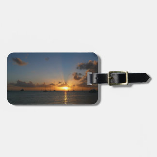Etiqueta Para Maletas Atardecer con veleros paisaje tropical foto