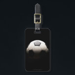 Etiqueta Para Maletas Balón de fútbol 3<br><div class="desc">Balón de fútbol a la sombra | Thomas Northcut | AssetID: sb10066898d-001</div>