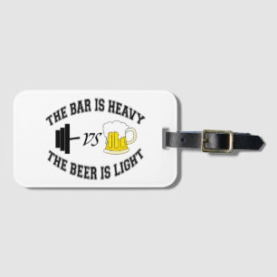 Etiqueta Para Maletas Barbell frente a cerveza