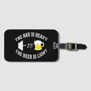 Etiqueta Para Maletas Barbell frente a cerveza