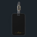 Etiqueta Para Maletas Black Gold Girly Script Monograma Nombre moderno<br><div class="desc">Monograma dorado y negro Añade tu propio nombre Script de firma almohada. La etiqueta de la bolsa de equipaje hace el dulce perfecto de 16 años,  boda,  ducha de novia,  ducha de bebé o regalo de soltera para alguien que ama un estilo moderno y elegante de la moda.</div>