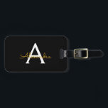 Etiqueta Para Maletas Black Gold Girly Script Monograma Nombre moderno<br><div class="desc">Monograma negro y dorado Añade tu propio nombre Script etiqueta de bolsa para el equipaje La etiqueta de la bolsa hace el dulce perfecto de 16 años,  boda,  ducha de novia,  ducha de bebé o regalo de soltera para alguien que decora su habitación con estilo.</div>