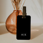 Etiqueta Para Maletas Blanco y negro | Monograma moderno<br><div class="desc">Este moderno diseño de etiquetas para maletas presenta un rico fondo negro,  con sus iniciales en negrita en blanco para un aspecto sencillo y elegante,  pero profesional.</div>