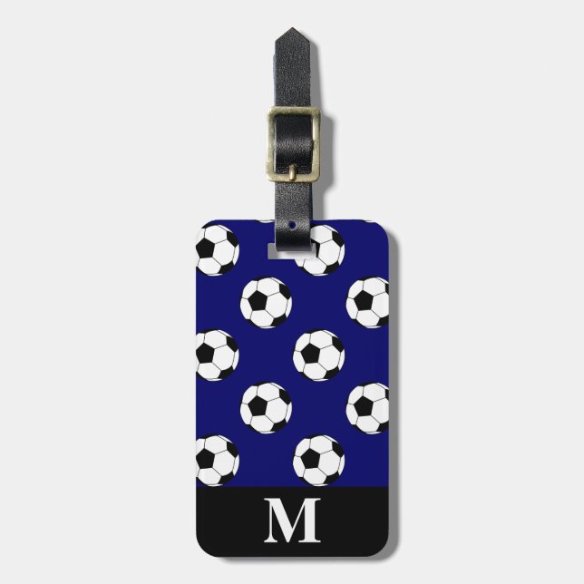 Etiqueta Para Maletas Bolas de fútbol blanco monograma, azul marino (Frente Vertical)