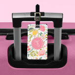 Etiqueta Para Maletas Color de agua rosada Patrón floral Monograma Nombr<br><div class="desc">Moda romántica etiqueta de equipaje femenino con acuarela de primavera color rosa pálido, coral, flores y follaje pintados a mano amarillo, azul y verde. Personalícelo con su monograma y nombre en una elegante caligrafía de escritura editable. Puede ser un regalo de cumpleaños de personalizado para tu novia / esposa /...</div>