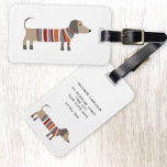 Etiqueta Para Maletas Dachshund Sausage Dog Personalizado<br><div class="desc">Pequeña salchicha de Dachshund o perrito de bruñido en trajes de punto. Perfecto para los amantes del perro en todas partes. Cambie los detalles de contacto de la parte posterior para personalizar.</div>