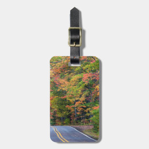 Etiqueta Para Maletas Dosel de otoño de color a lo largo de la autopista