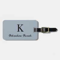 Dusty Blue Monogramas Adventure espera el favor de