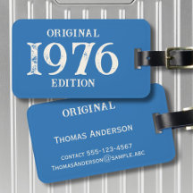Edición original de 1976 sobre azul marino