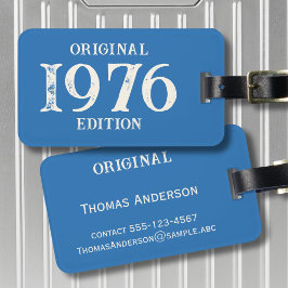 Etiqueta Para Maletas Edición original de 1976 sobre azul marino