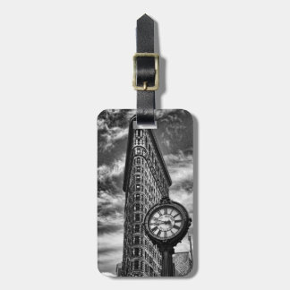 Etiqueta Para Maletas Edificio y reloj de Flatiron en blanco y negro