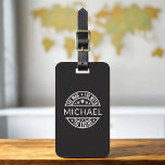 Etiqueta Para Maletas El hombre el mito el nombre personalizado de la le<br><div class="desc">¡Viaja con un estilo legendario con la etiqueta del personalizado 'El hombre, el mito, la leyenda'! Personalízalo con su nombre por un divertido y único accesorio de viaje que destaca en cualquier viaje. Esta etiqueta de equipaje, elaborada a partir de materiales duraderos, está diseñada para resistir los rigores del viaje...</div>