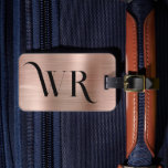 Etiqueta Para Maletas Elegante 2 Monograma Rosa Inicial Oro Rosa Metaliz<br><div class="desc">Moderno y elegante Girly Elegante Rosa Oro Metalizado 2 ornamento Monograma Primer Personalizado Personalizado Etiqueta de la bolsa de equipaje personalizado personalizado. Este diseño presenta dos (2) ornamentos monograma tipografía inicial y la información de dirección inversa sobre el fondo falso Rosa con pincel dorado metalizado (aspecto de Relieve metalizado metálico...</div>