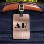 Etiqueta Para Maletas Elegante Monograma Negrita Dos Rosa Inicial Oro Me<br><div class="desc">Elegante Moderno Elegante Negrita Dos Monogramas Nombre Inicial Rosa Personalizado Metalizado Oro Personalizado Etiqueta De Bolsa De Equipaje Personalizada. Este diseño presenta tipografía de nombre completo con 2 monograma inicial, información de dirección sobre el fondo de Rosa con pincel de oro metalizado (aspecto de Relieve metalizado metálico de oro Rosa)....</div>