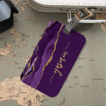 Etiqueta Para Maletas Firma personalizada Agante de oro púrpura<br><div class="desc">Personalice este elegante y moderno diseño con su nombre en un guión de escritura a mano de color dorado vertical sobre un fondo morado con un borde de color morado agate recortado con purpurina de imitación dorado. (Para mantener los cambios al principio y al final del nombre, reemplace sólo las...</div>