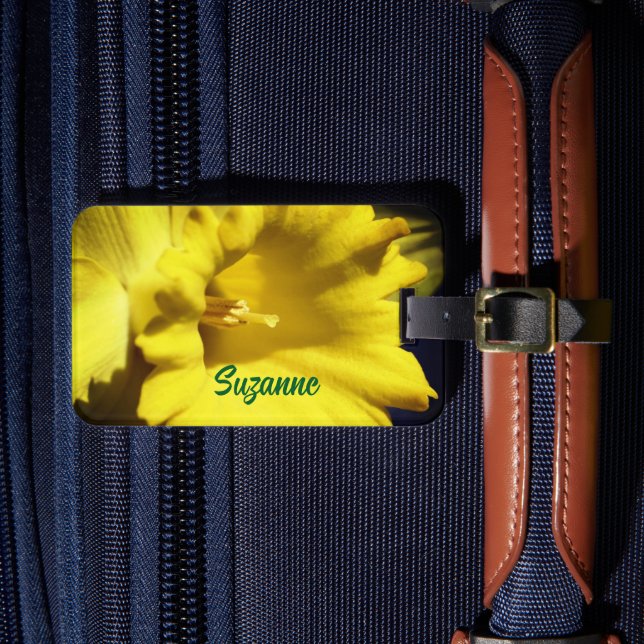Etiqueta Para Maletas Flor de Daffodil Amarilla Cerrar Personalizado (Anverso In situ 4)