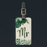 Etiqueta Para Maletas Foliage tropical Groom Trendy Sr Honeymoon Viaje<br><div class="desc">Foliage Tropical Trendy Greenery and Gold Leaves Personalizó al Sr. y a la Sra. Lumaletas Etiquetas - con borde de hoja tropical. Una idea de regalo para los recién casados, para la luna de miel que viaja, en una atrevida paleta de colores de ricos verdes, esmeralda y oro. Este diseño...</div>