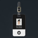Etiqueta Para Maletas Foto Empresarial, Código de barras, logotipo, nomb<br><div class="desc">Personalice fácilmente esta etiqueta de equipaje de nombre de empleado del Personalizado con foto, código de barras de escaneo y logotipo comercial. Un sencillo diseño de negocio en colores blanco y negro totalmente personalizable en tamaño frontal y posterior, sans-serif fuentes básicas y modernas y un aspecto profesional y claro. Perfecto...</div>