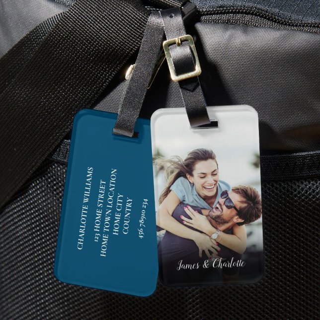 Etiqueta Para Maletas Foto moderna de pareja personalizada (Modern Simple Personalized Couple Photo Luggage Tag)