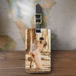 Etiqueta Para Maletas Foto personalizado Instagram<br><div class="desc">Haga que sus viajes sean memorables con esta etiqueta personalizada de fotos en Instagram. Muestra tu foto favorita digna de Instagram, añadiendo un toque único y elegante a tus bolsos. Esta etiqueta duradera garantiza una fácil identificación e incluye espacio para la información personal, manteniendo su equipaje seguro y moda. Perfecto...</div>