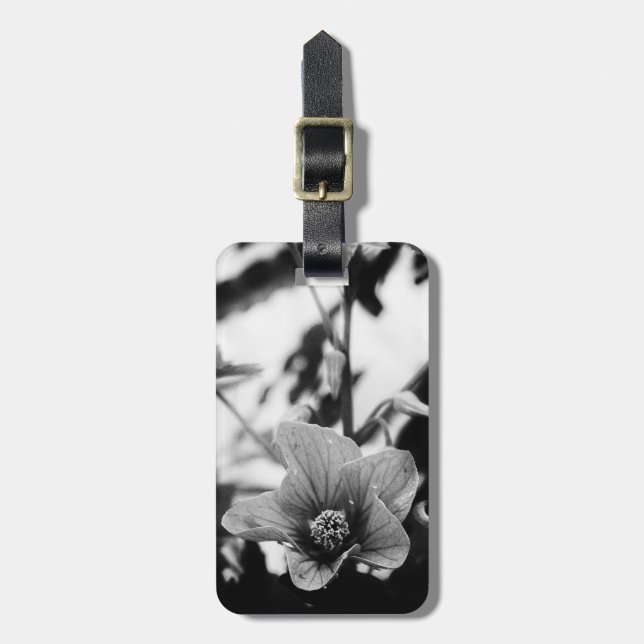 Etiqueta Para Maletas Fotografía de flores blancas y negras (Frente Vertical)